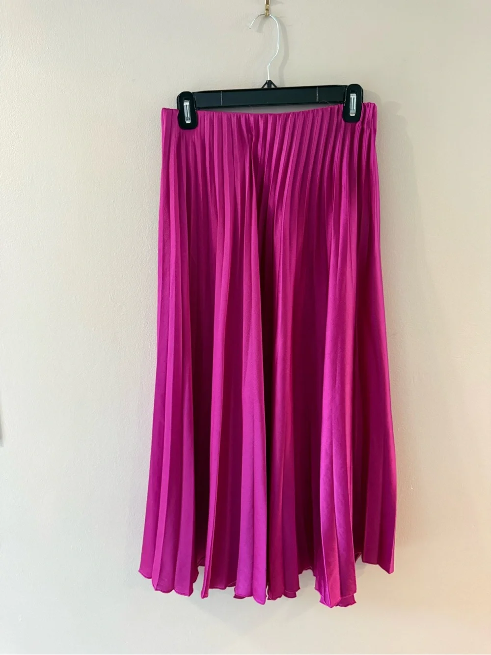 Zara Fuchsia Pleated Skirt